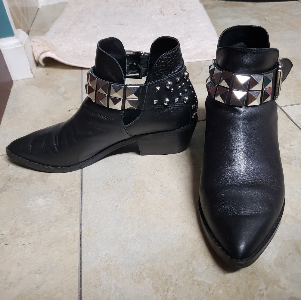 Steve Madden 7.5 Zenna Black Leather Bootid